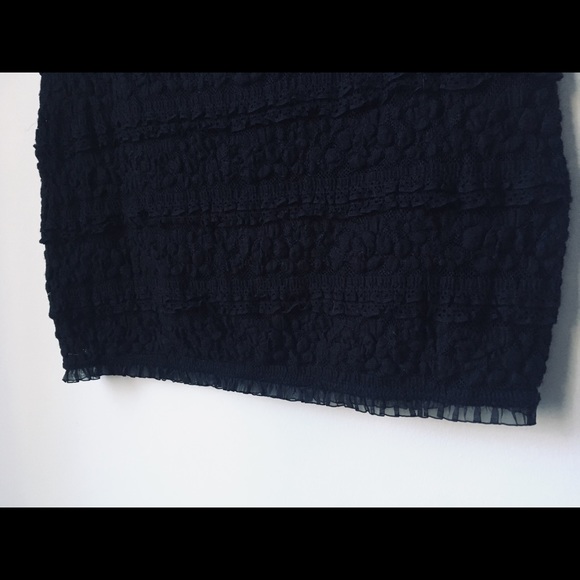 Guess bodycon lace mini skirt - Picture 6 of 8